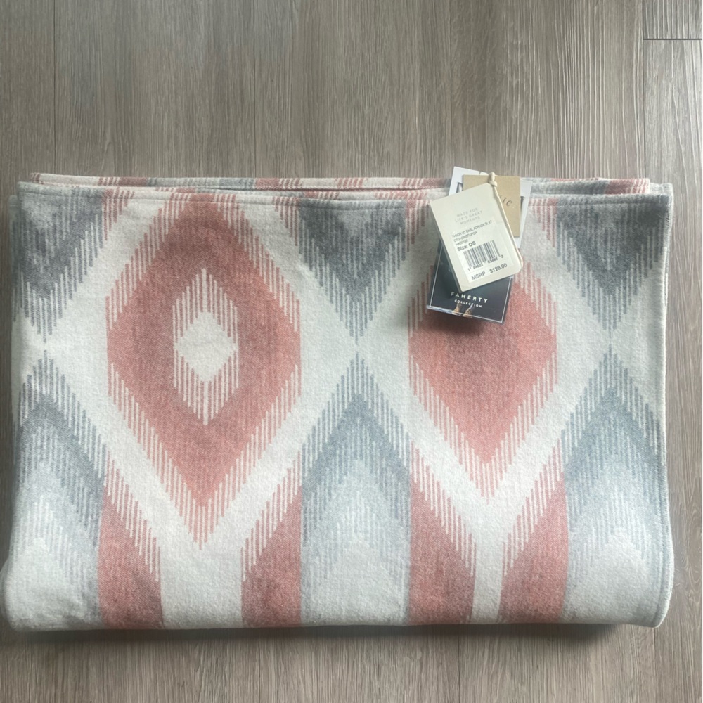 NWT Faherty Blanket